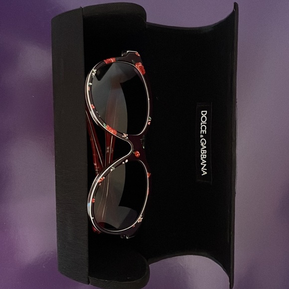 Dolce and Gabbana Kids Sunglasses - Picture 2 of 4